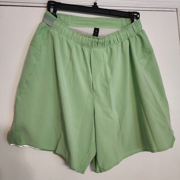 Lululemon Mens Surge Shorts Small - Picture 5 of 13
